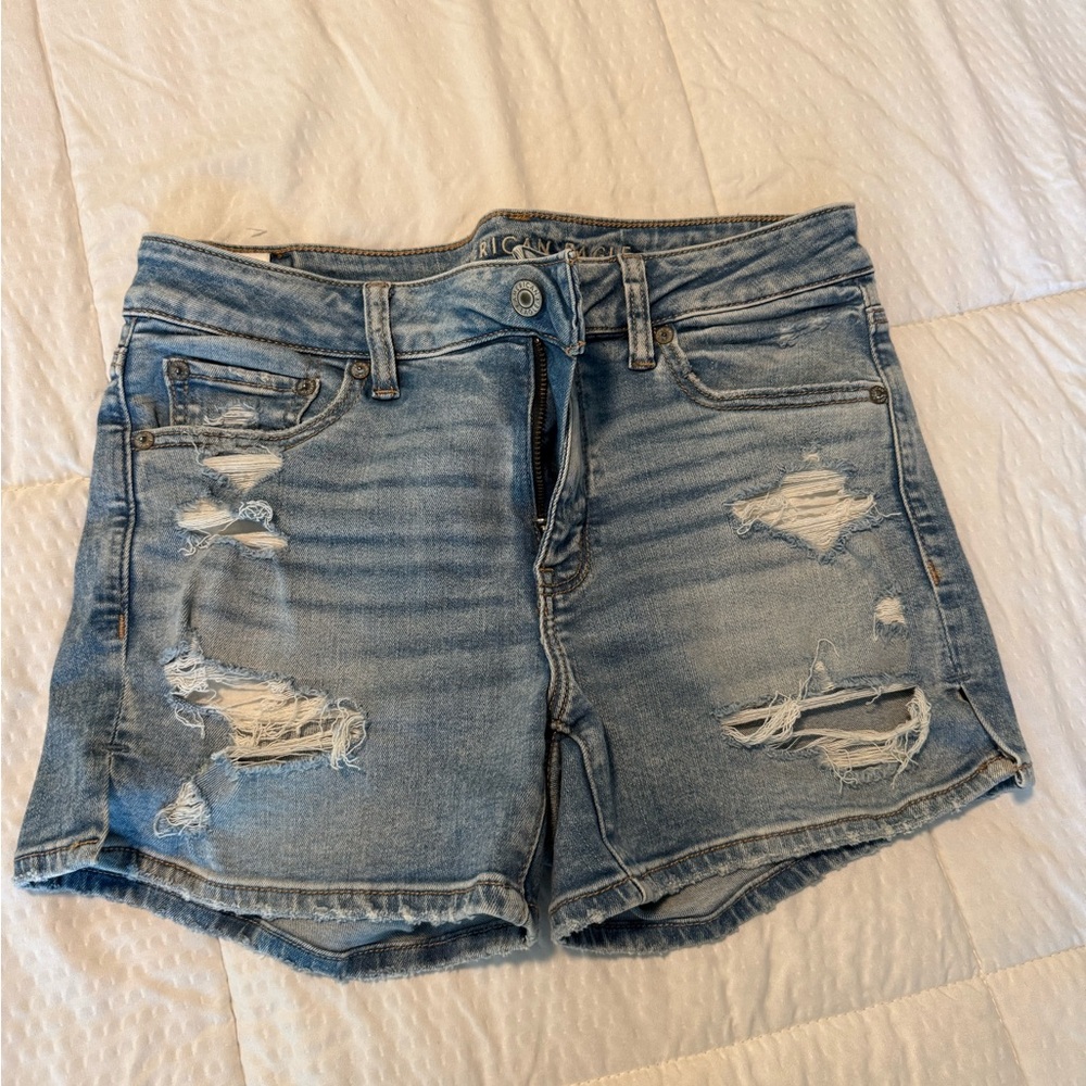 American Eagle Light Blue Distressed Denim Shorts Size 8